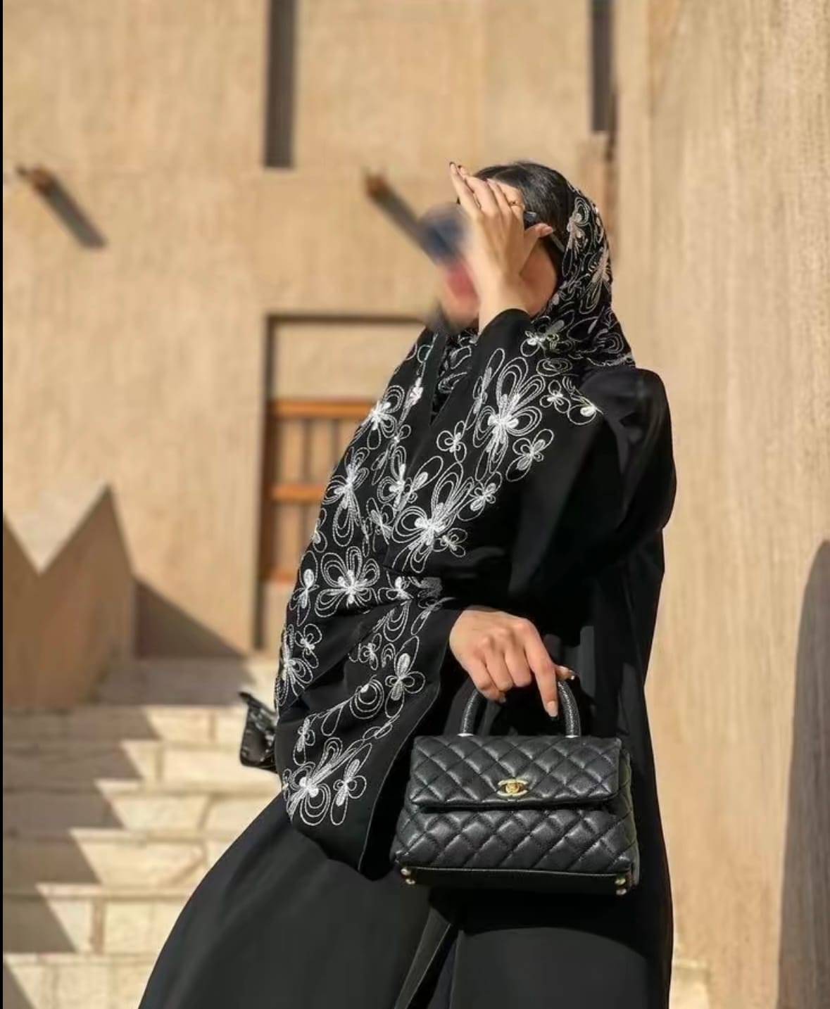 عبايات ب الطلب