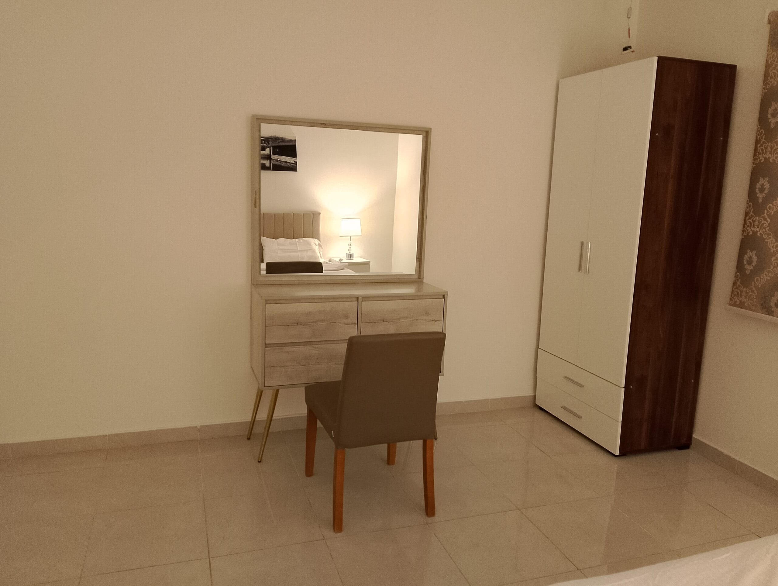 شقة مفروشة للايجار الشهري والسنوي في الحمدانية بشمال جدة