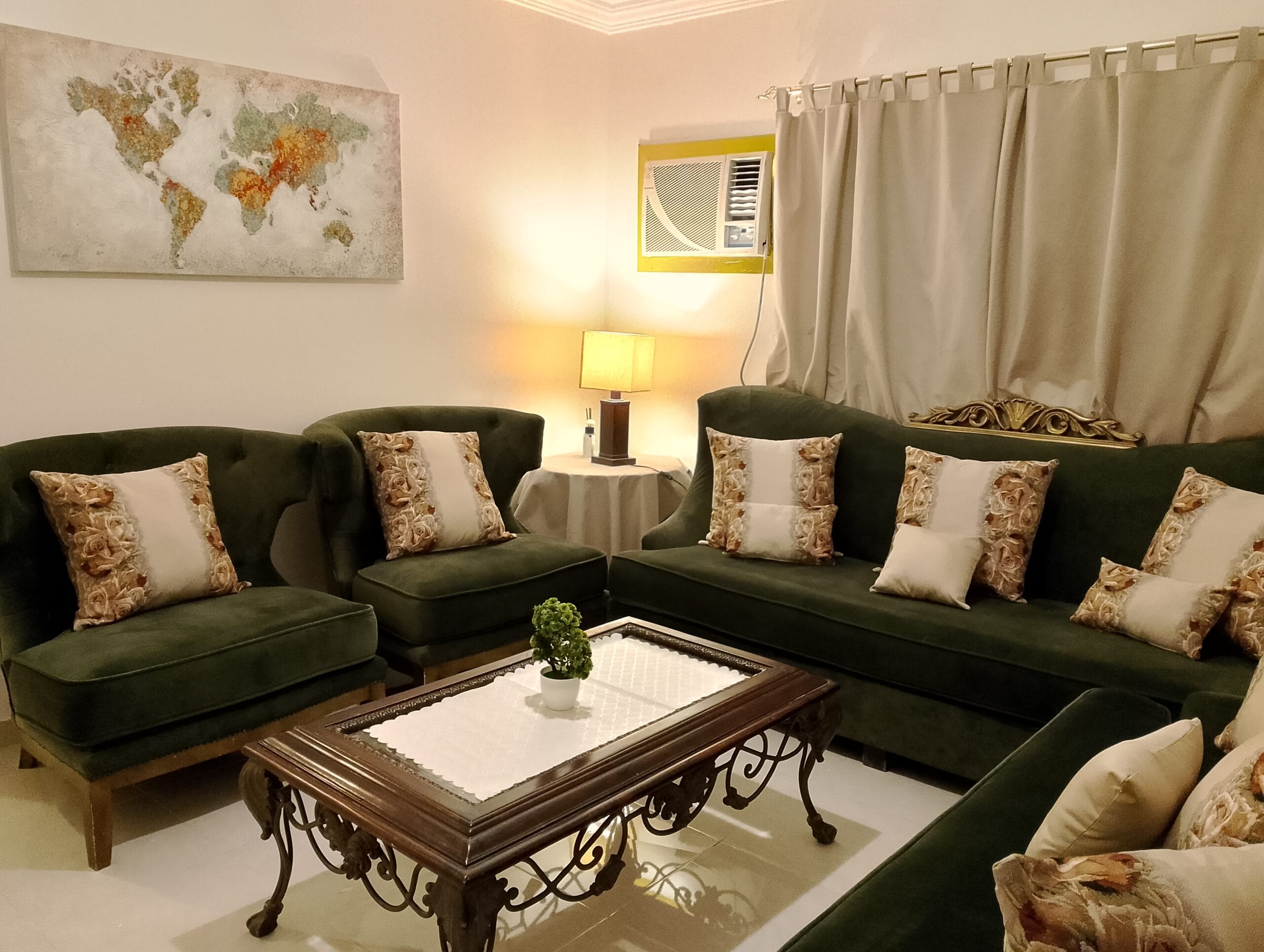 شقة مفروشة للايجار الشهري والسنوي في الحمدانية بشمال جدة