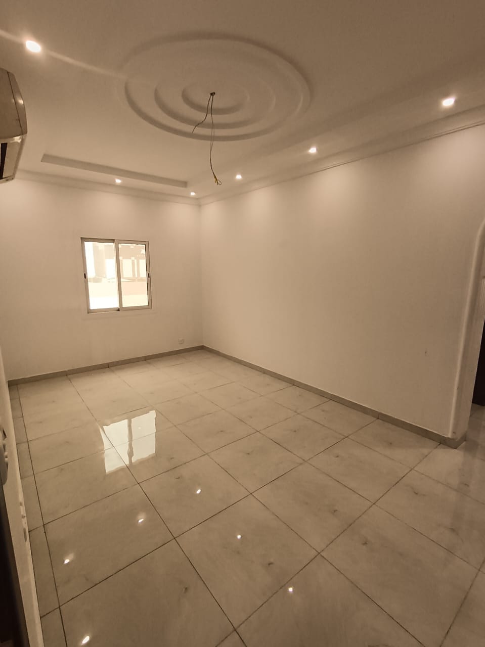 للايجار شقة في جده حي الروضه موقع مميز