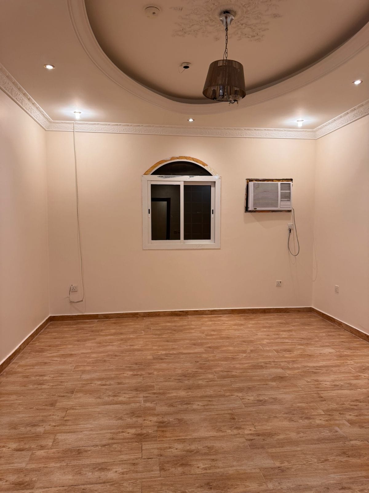 للايجار شقه عوايل في جدة الدور الاول حي البساتين بجوار مسجد المتقين