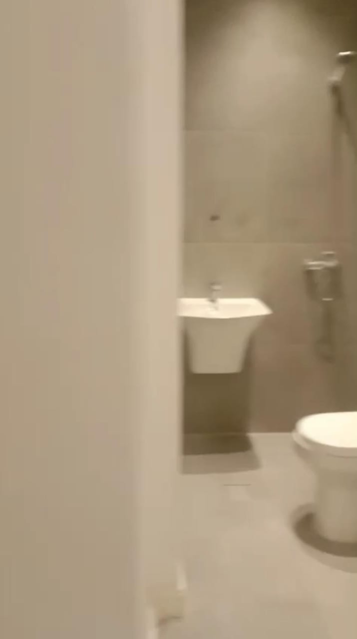 شقه فاخره للايجار في ابحر الشماليه حي الصواري مخطط الفال