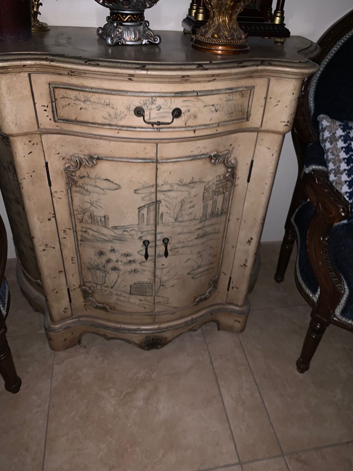 دينا طش أثاث قديم بالرياض 0551756769 غرب الرياض