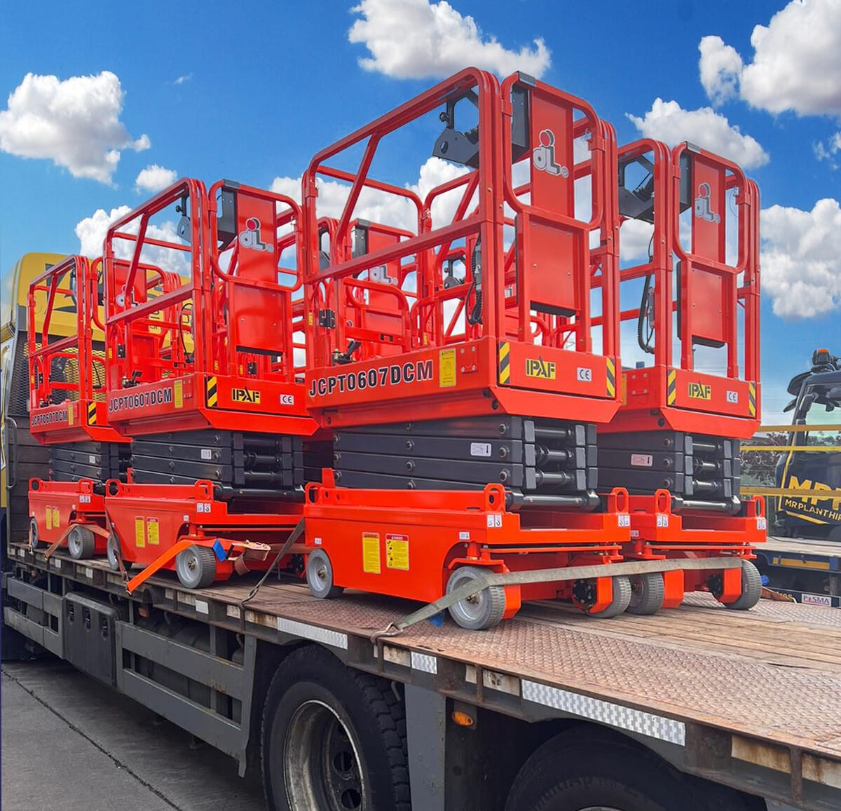 سيزرات رافعات مقصيه للايجار في الدمام