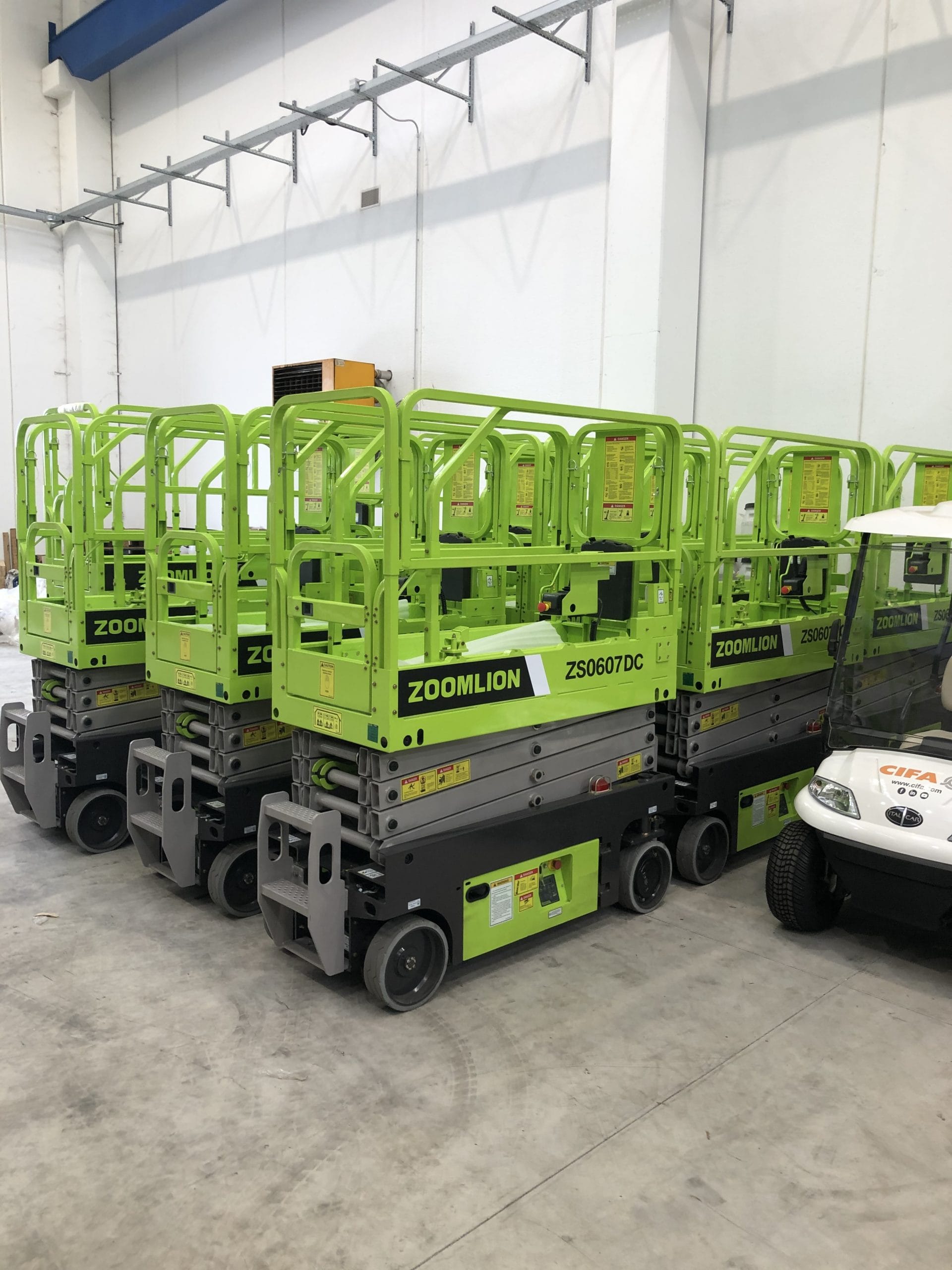 سيزرات رافعات مقصيه للايجار في الدمام