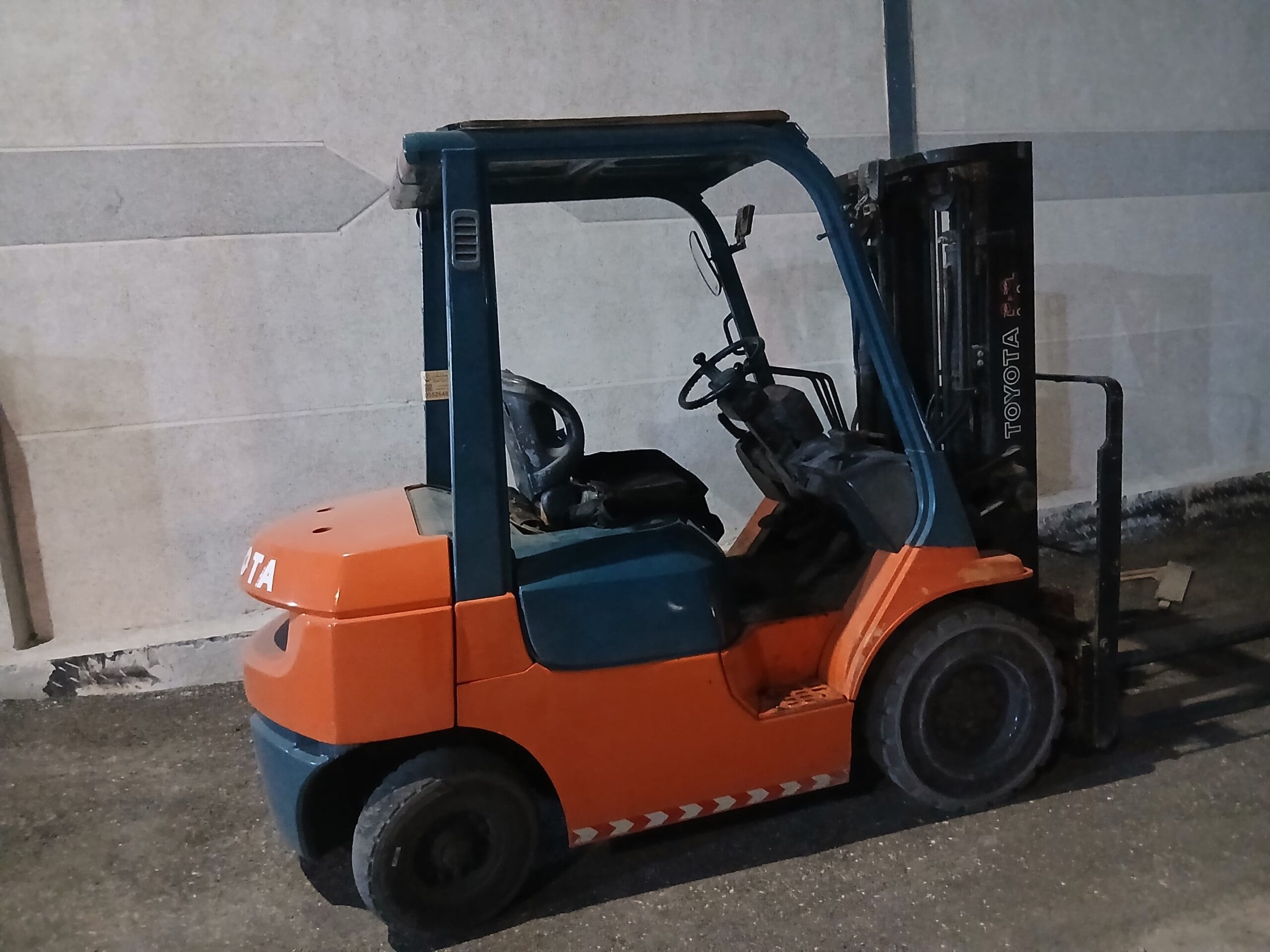 رافعه شوكية للايجار في الدمام