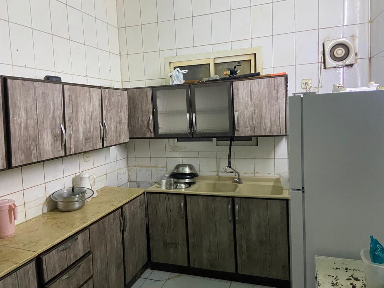 طش الاثاث الكركيب المهملة 0531245809 حي السليمانيه العليا المربع الرائد الورد الفلاح