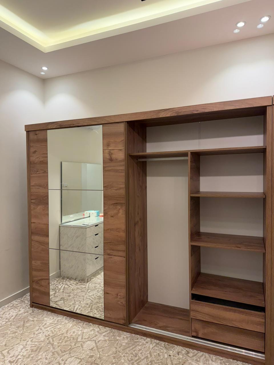 شراء اثاث مستعمل حي السليمانية 0559803796