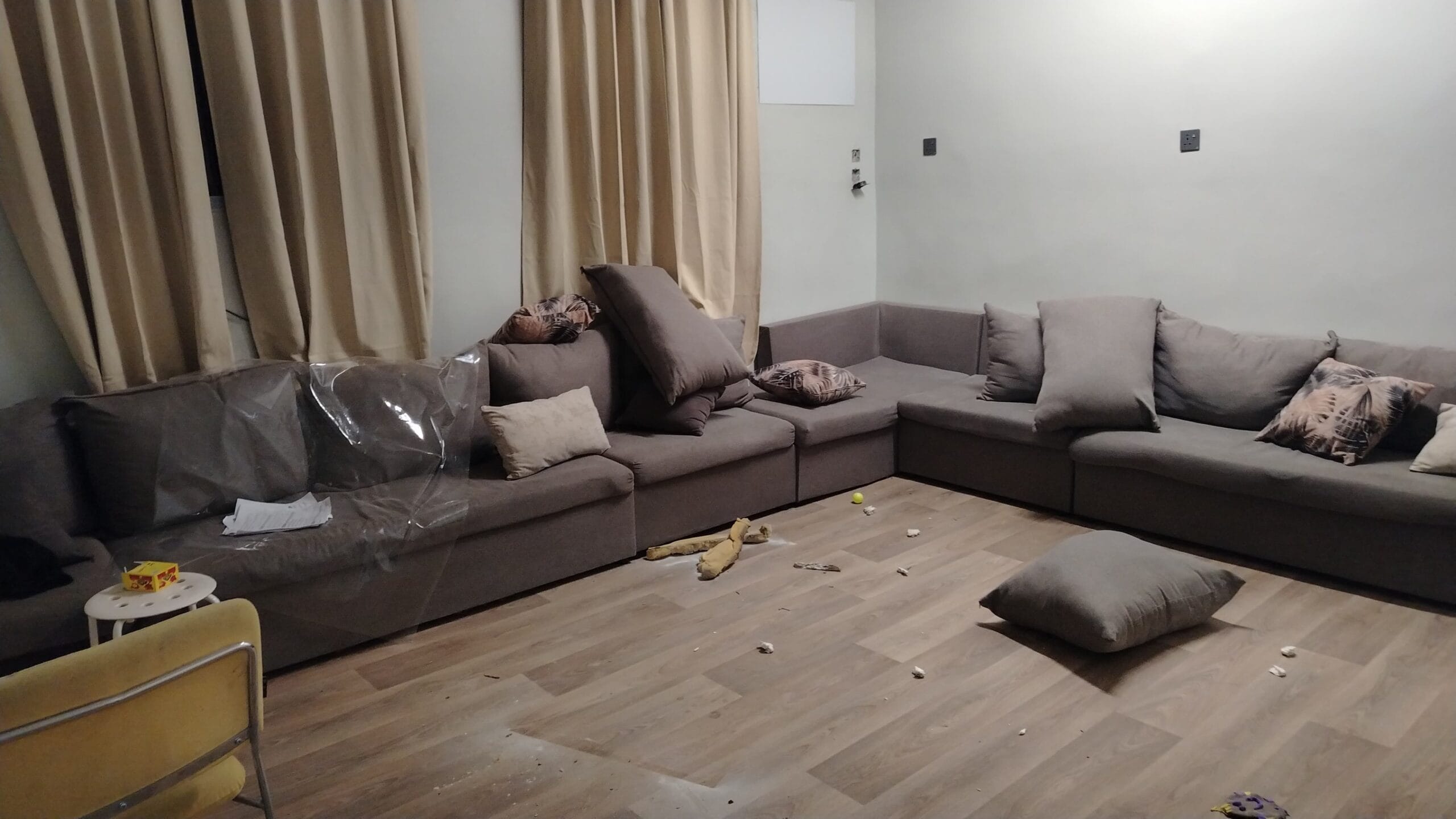 دينا تشيل اثاث بالرياض حي العلياء 0َ566892517