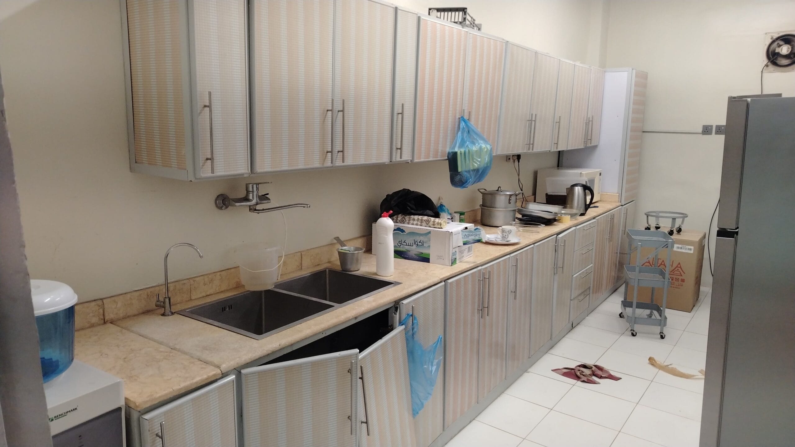 دينا تشيل كنب مجلس كراتين أكياس ملابس اثاث بالرياض