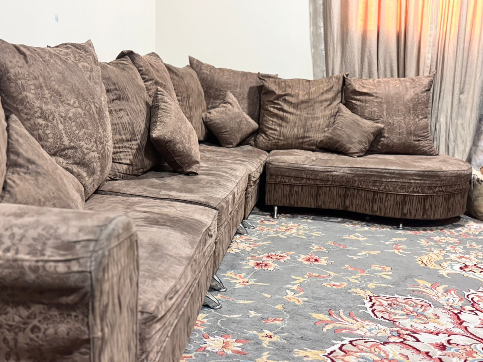 توصيل اثاث الى جمعية خيرية 0502763407