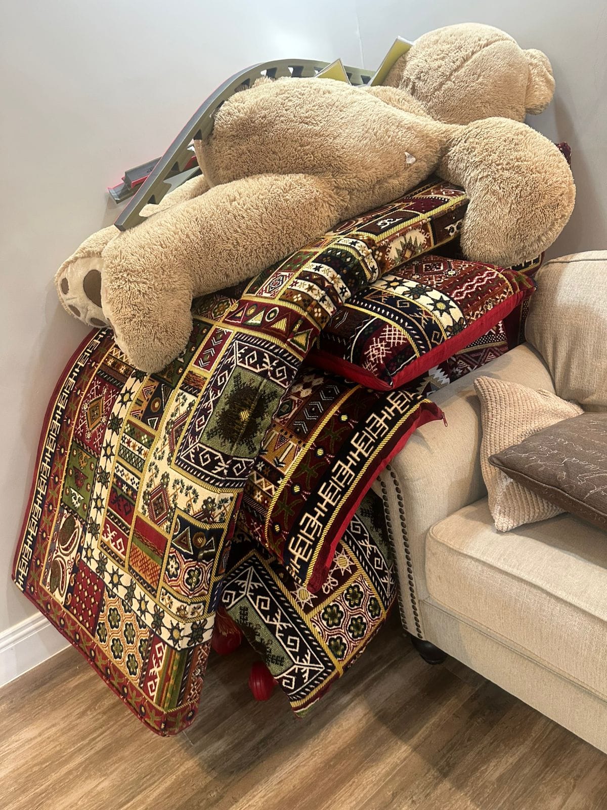 توصيل اثاث الى جمعية خيرية 0502763407