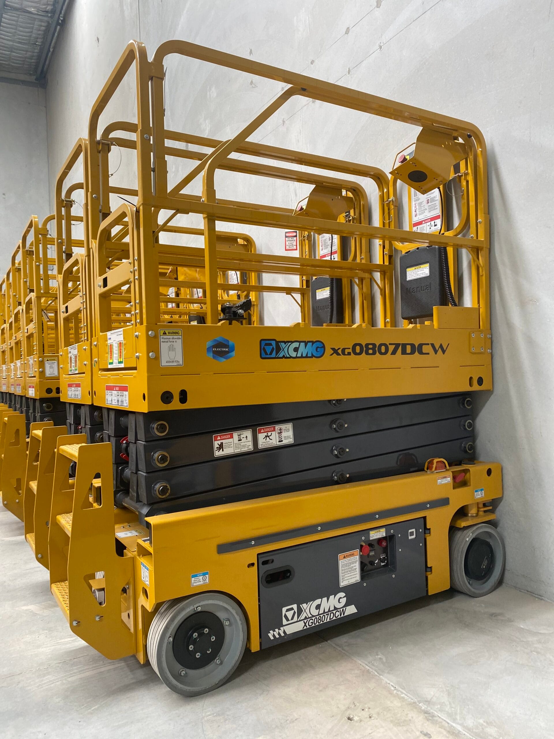 تأجير سيزرات سيزر لفت للإيجار في الدمام و الرياض و جدة و تبوك و الجبيل و القصيم