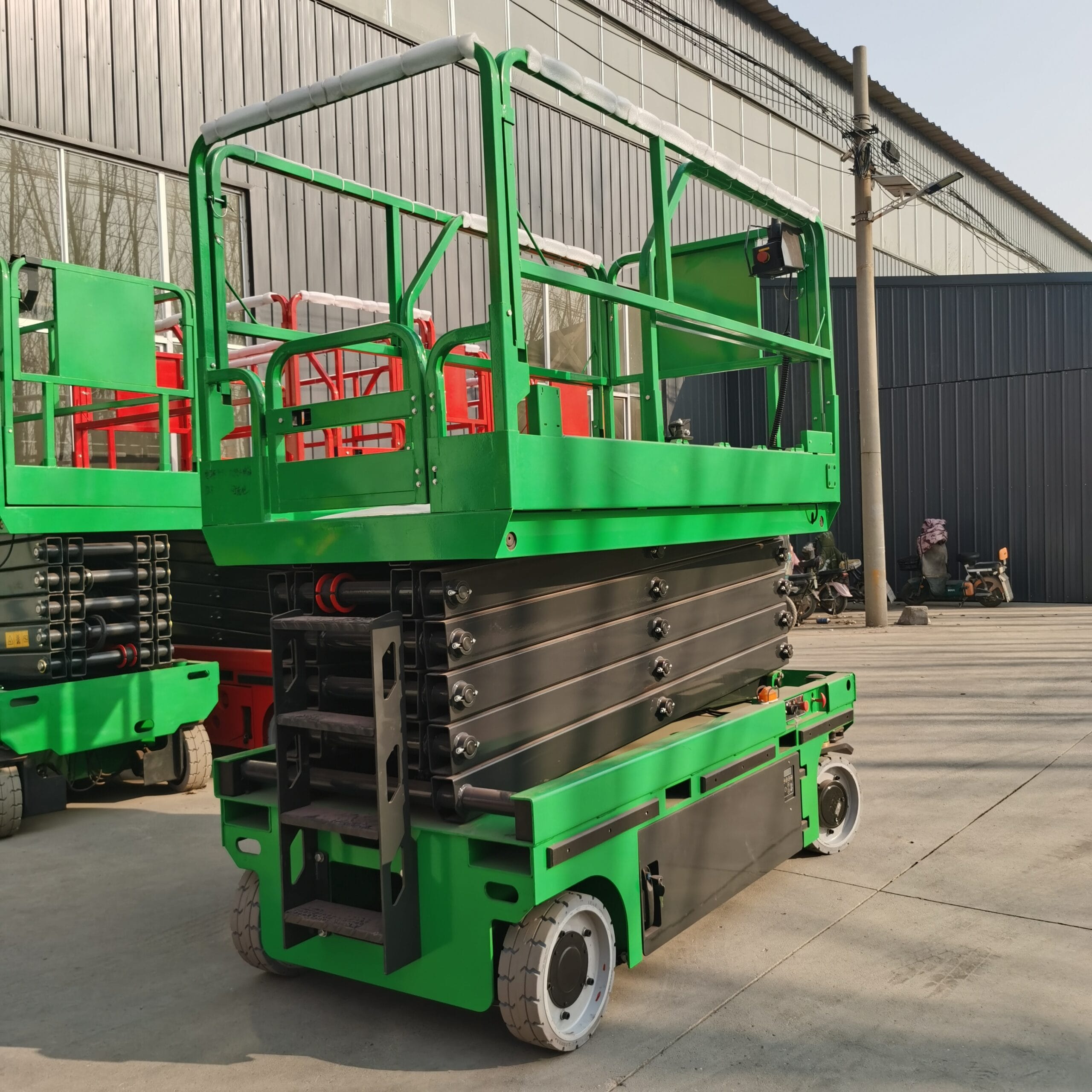 سيزرلفت للإيجار سيزر لفت رافعة مقصية للإيجار في الدمام جدة الرياض المدينة المنورة