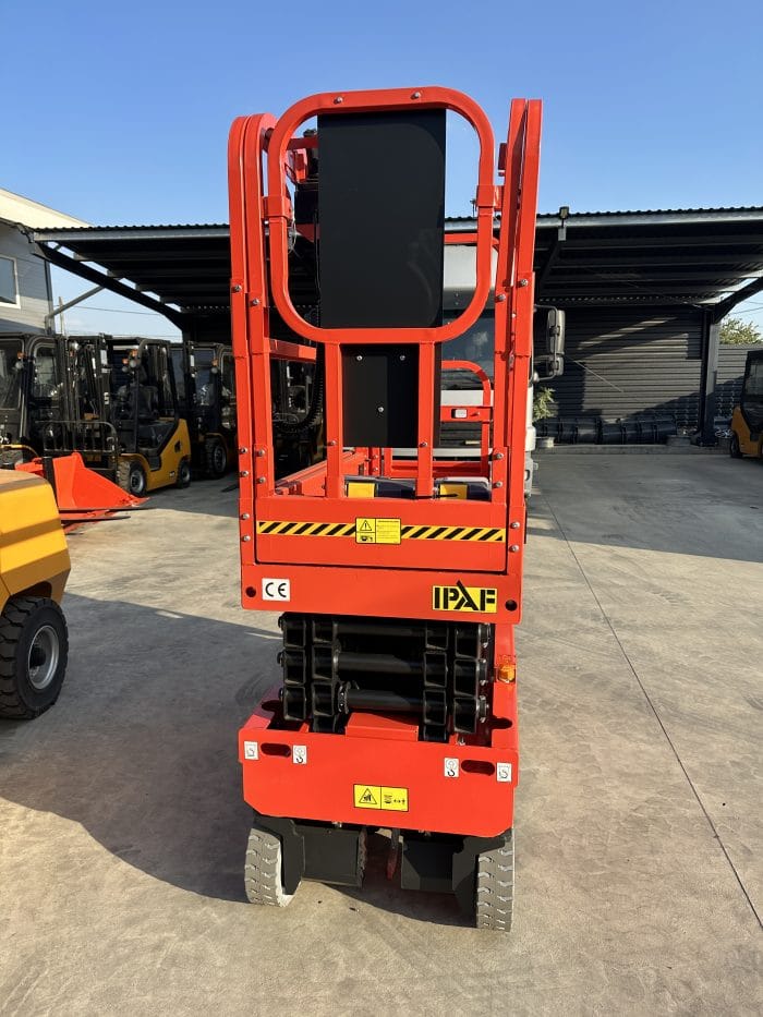سيزر لفت 12متر 14متر كهرباء ديزل للايجار في الدمام جدة – Scissor lift 8 meters, 12 meters, 14 meters for rent in Dammam, diesel electricity