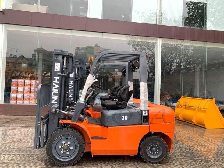 رافعة شوكية فوركلفت 7طن للأيجار في الرياض – يومي / شهري