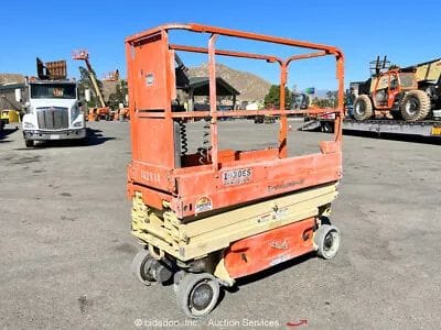 سيزر لفت 8متر للأيجار في الدمام- المقداد لتأجير الرافعات