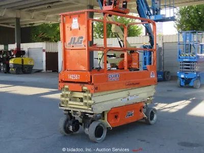 سيزر لفت 8متر للأيجار في الدمام- المقداد لتأجير الرافعات