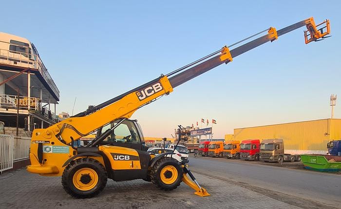 جي سي بي تليهندر للإيجار في الرياض الدمام – JCB Telehender for rent in Riyadh, Dammam