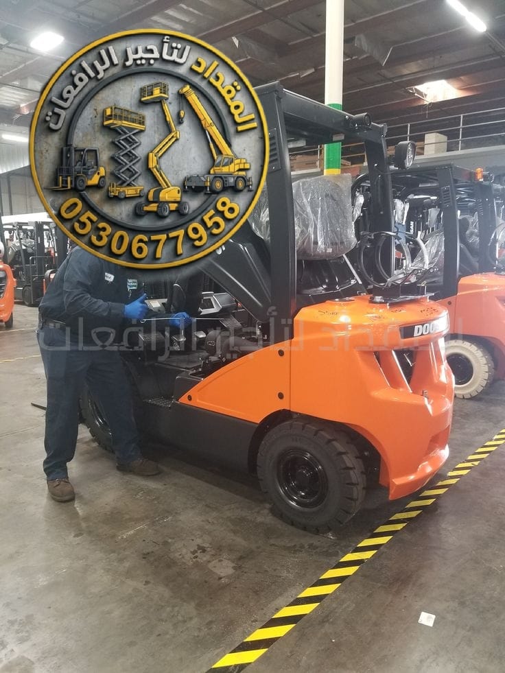 فوركلفت 1 طن للايجار الرياض – المقداد لتأجير الرافعات