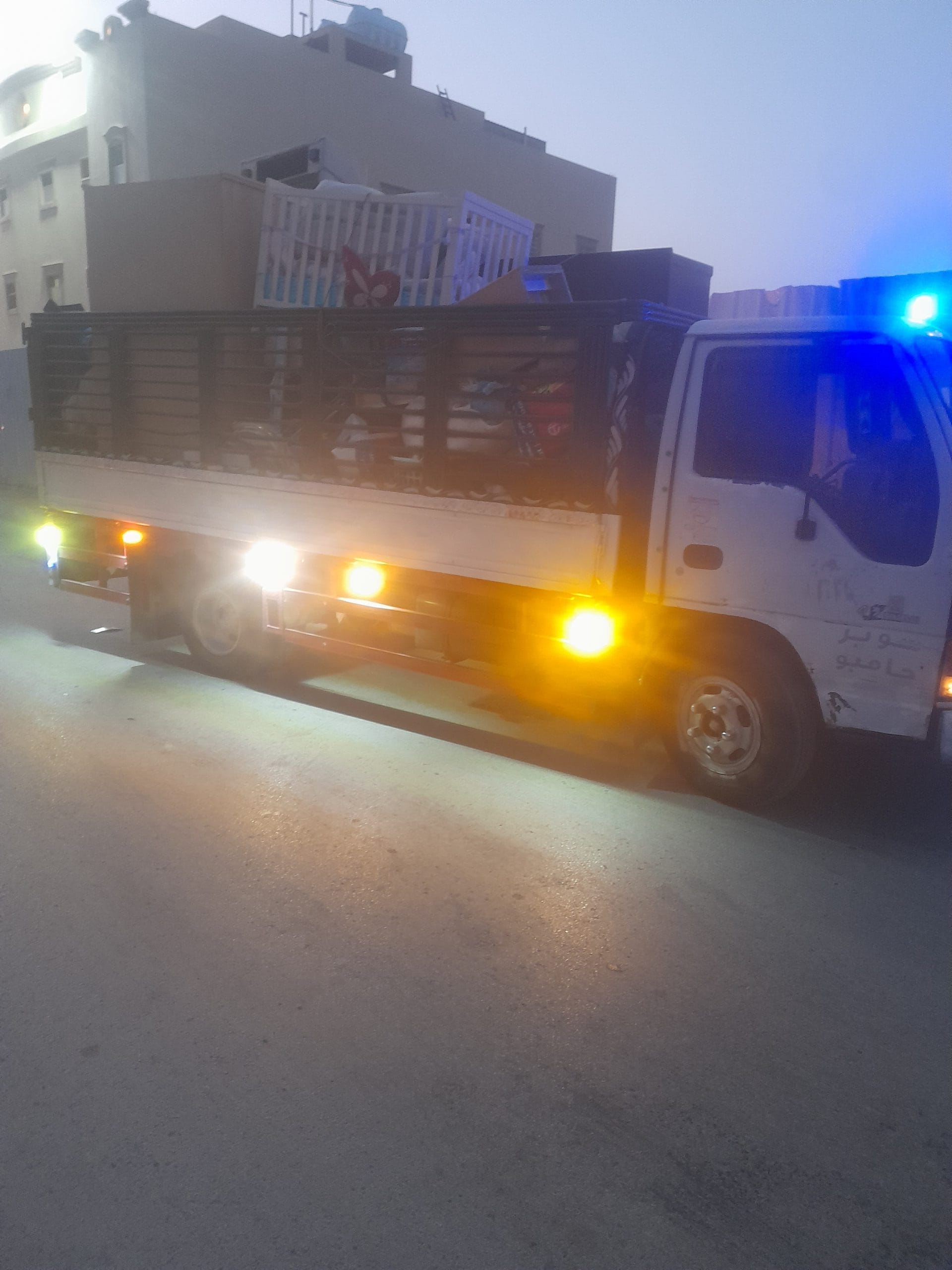 نقل اثاث الى جمعية خيرية شمال الرياض 0558536273 حي الملك فهد حي الورود