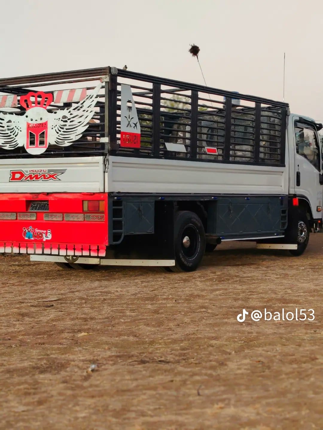 دينا وانيت نقل عفش بالرياض 0503559450 داخل وخارج الرياض