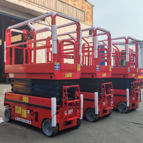 Scissor lift for rental In Dammam Jeddah Riyadh Caesarat