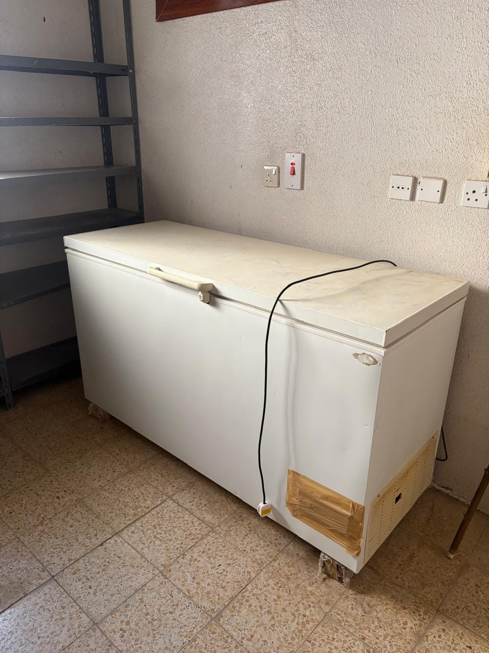 دينا طش الأثاث القديم بالرياض 0536617401 دينا التخلص من الاثاث القديم بالرياض