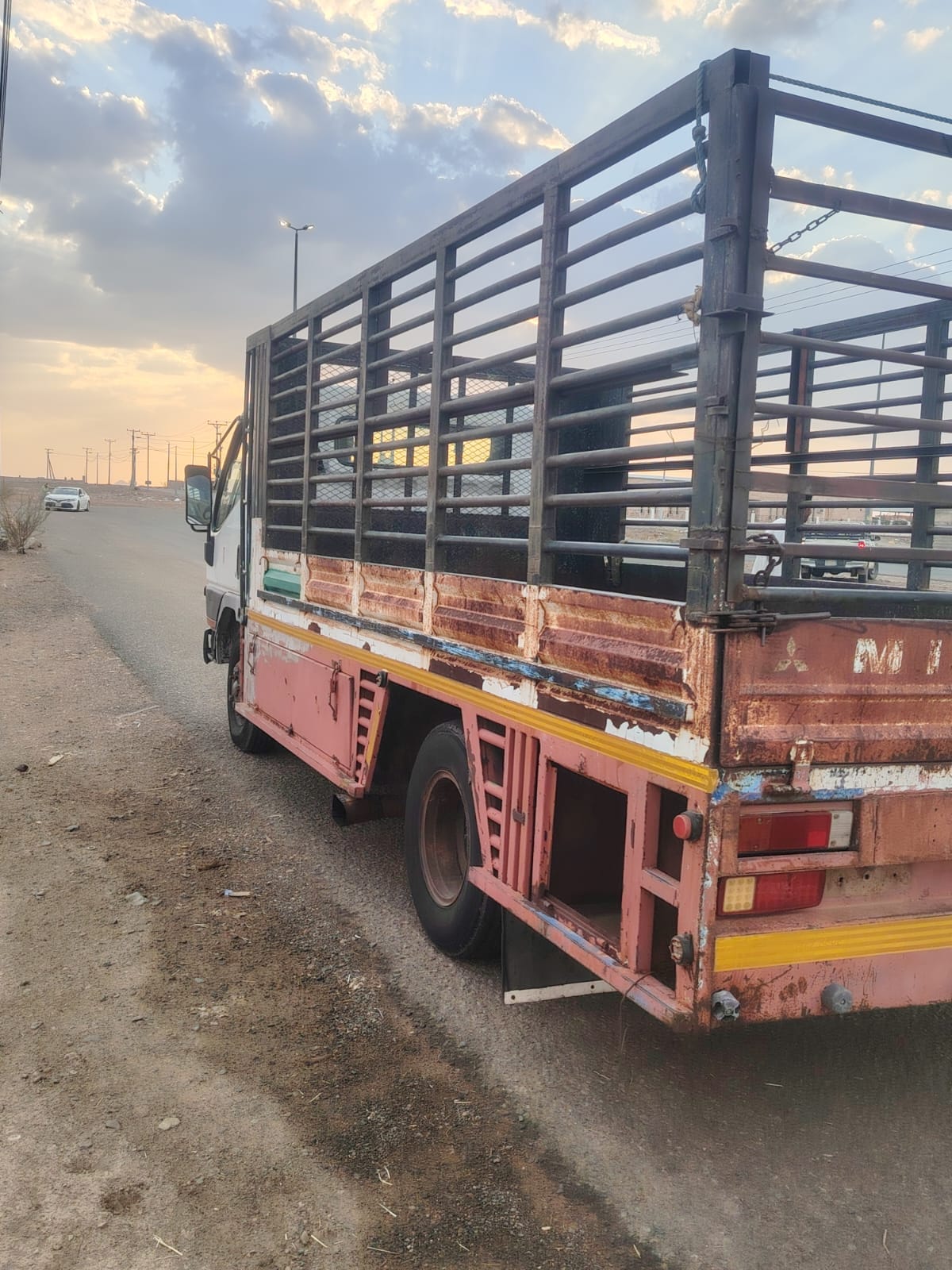 دينا توصيل اثاث للجمعية الخيرية المطلوبة 0َ566892517