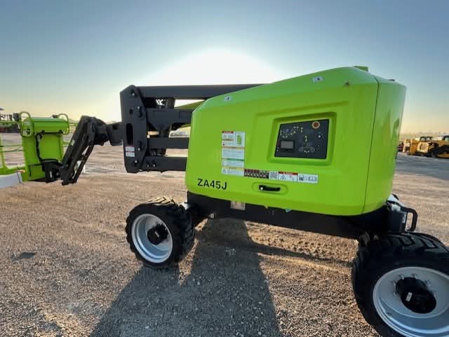 Manlift & Boom Lift Rental Dammam & Jubail | 18m to 40m | Al Mqdad Rental