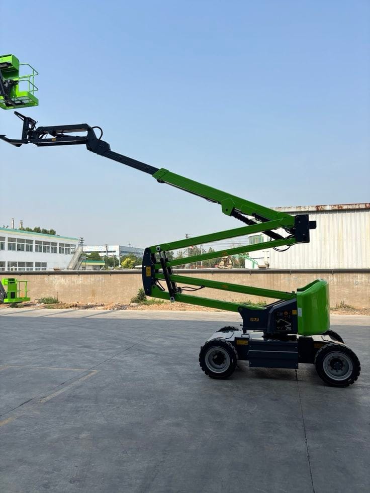 Articulated & Telescopic Boom Lift Rental in Dammam & Jubail, KSA (18m–32m)