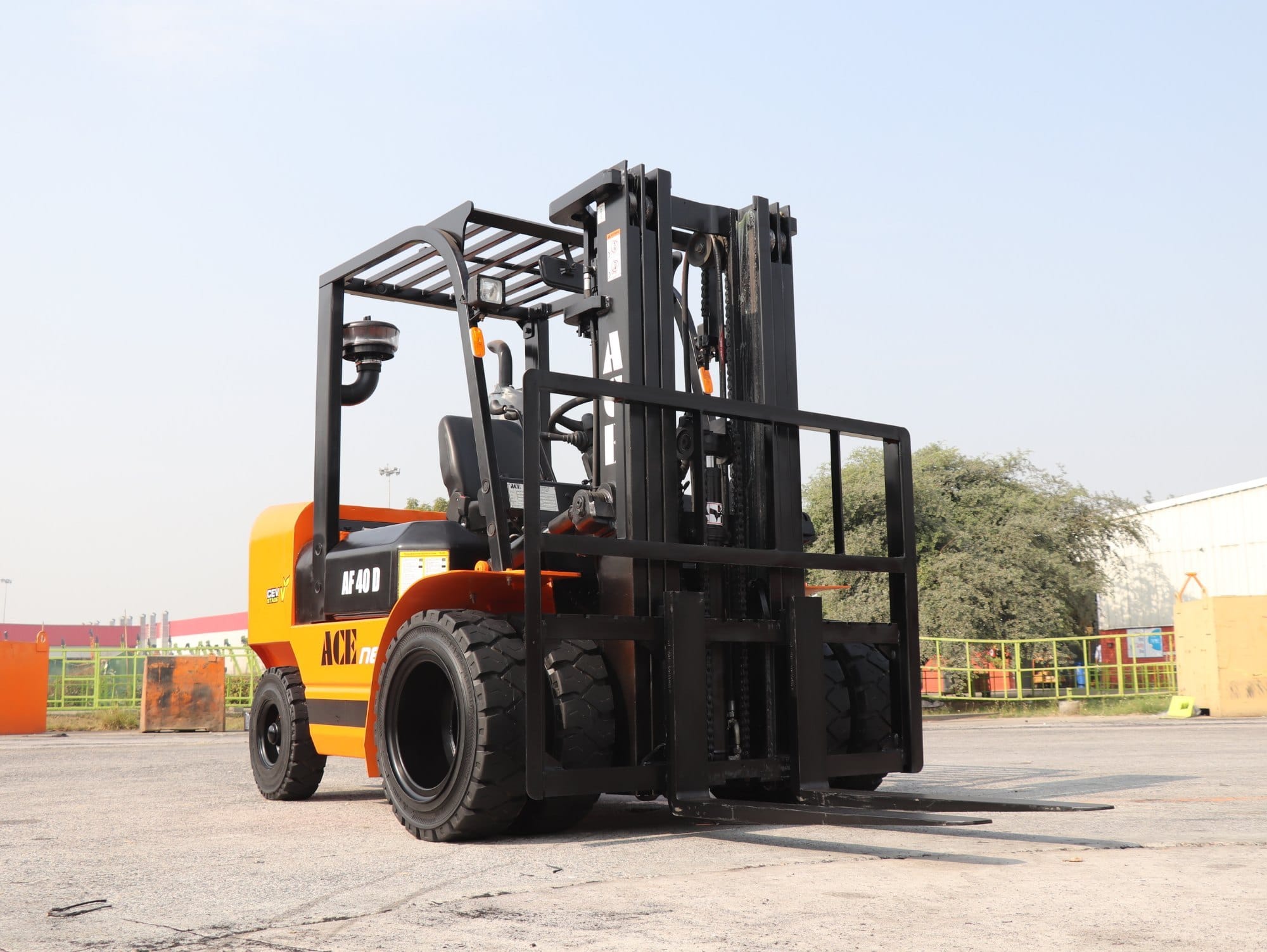 فوركلفت للأيجار 0530677958 – الدمام