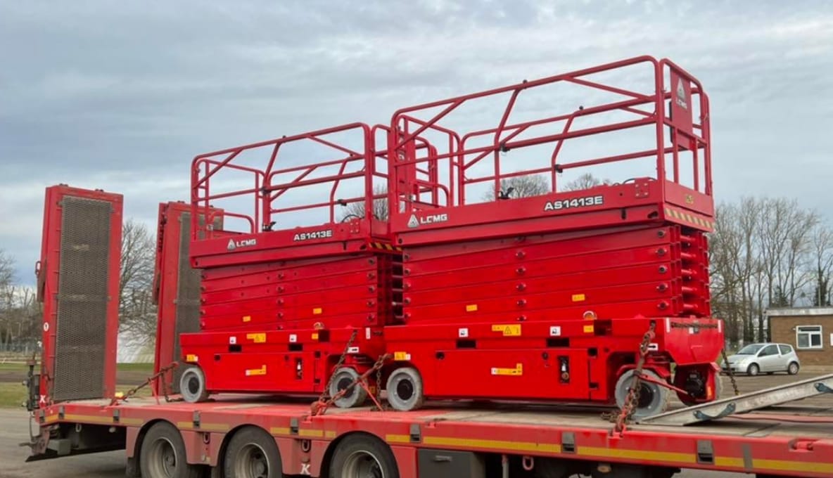 Scissor lift for rent in Dammam * Electric scaffolding