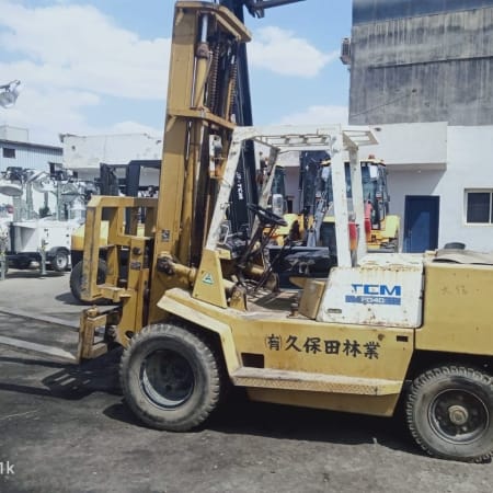 فوركلفت للإيجار في الدمام الرياض جدة * رافعة شوكية 7طن 5طن 4طن 3طن 16طن للايجار في الدمام