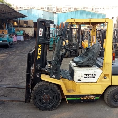 فوركلفت للإيجار في الدمام الرياض جدة * رافعة شوكية 7طن 5طن 4طن 3طن 16طن للايجار في الدمام