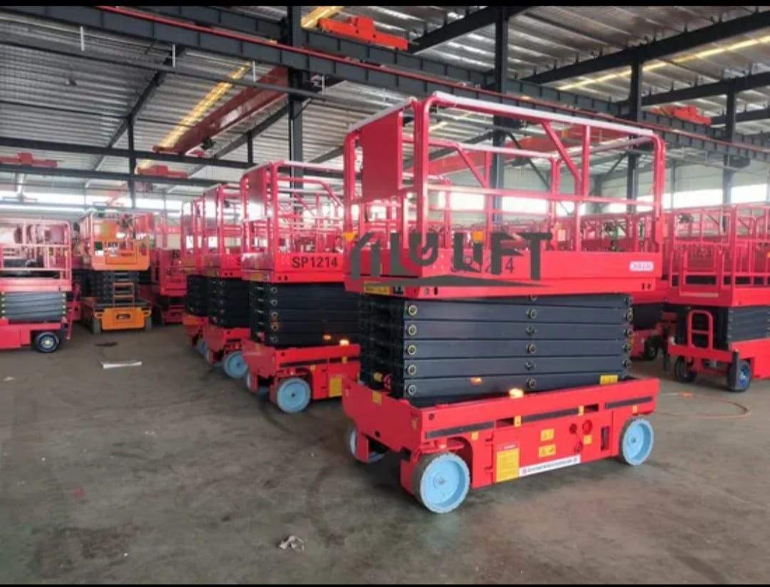 سيزرلفت للايجار رافعات مقصيه للايجار ديزل كهرباء جميع الاطوال Forklifts for rent, scissor lifts for rent, diesel/electric forklifts for rent