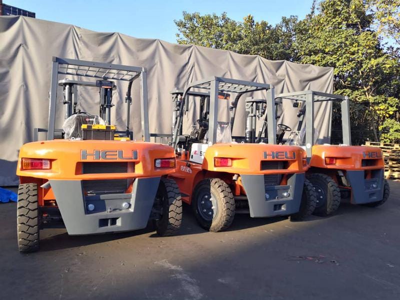 فوركلفت للإيجار في الجبيل # الثقيلة