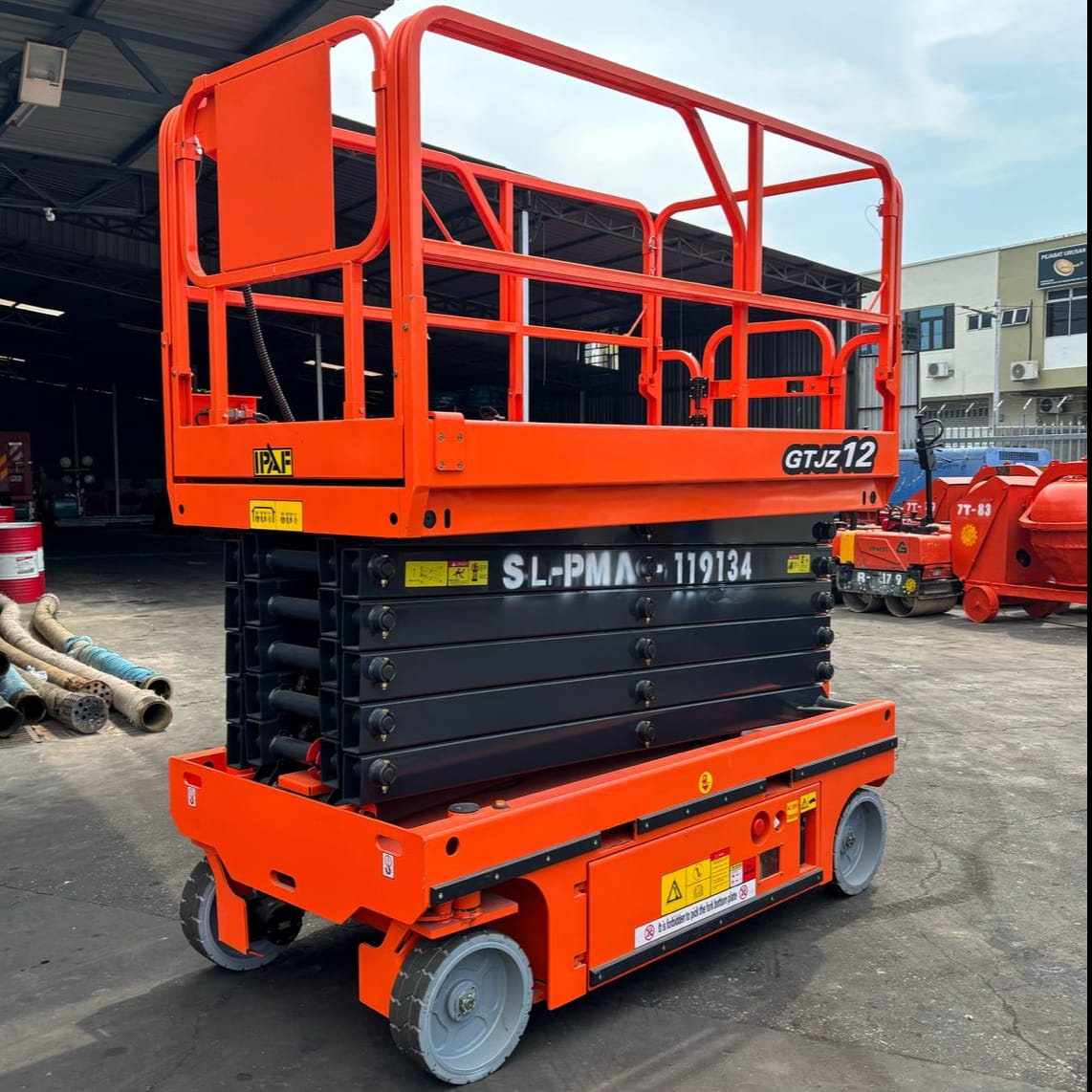 تأجير سيزر لفت 12متر 8متر 10متر 14متر في الدمام الجبيل القطيف