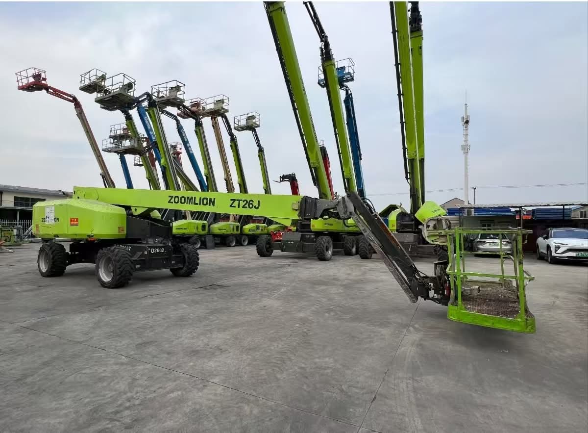 Man lift rental Jeddah – Mecca, Medina, Saudi Arabia Boomlift