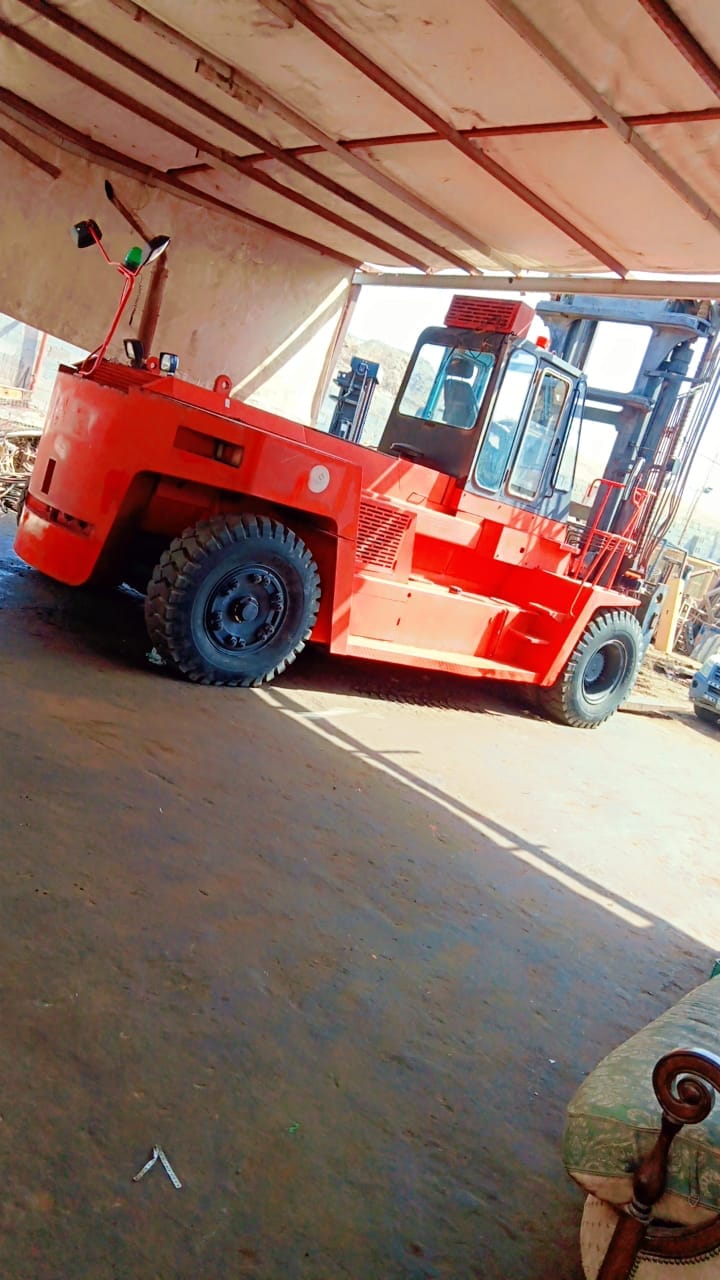 فوركلفت للأيجار في الدمام Forklift rental Dammam