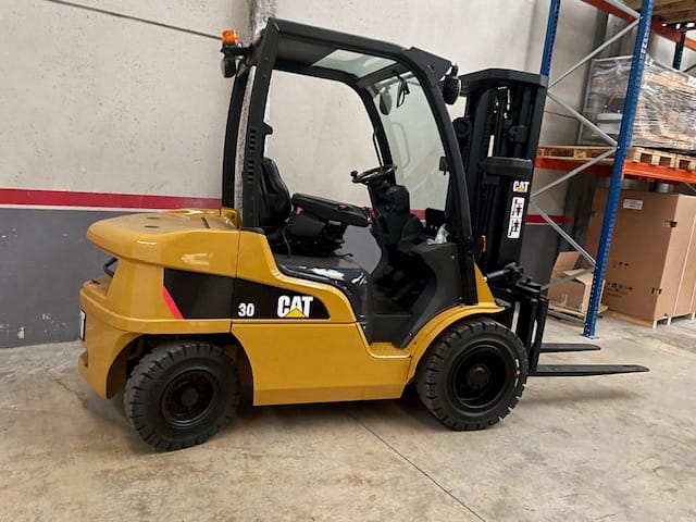 فوركلفت للايجار في الدمام الرياض الجبيل القطيف رافعات شوكية