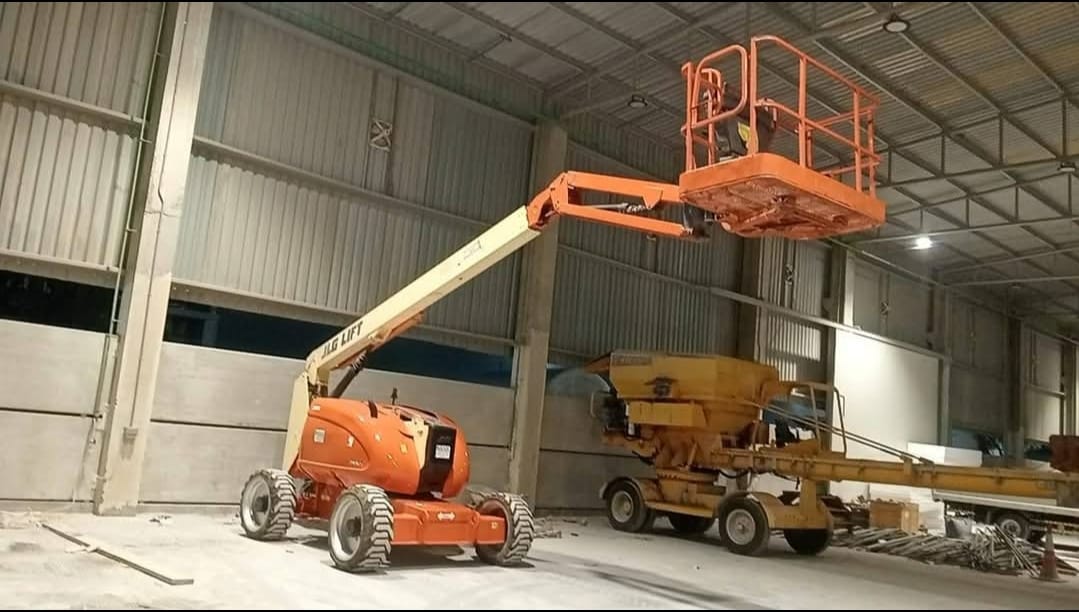 Articulating Boom Lift Saudi Arabia | Man Lift Rental Riyadh Jeddah Dammam KSA