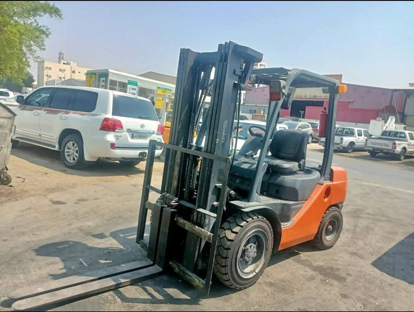 🏗️ تأجير رافعات شوكية (فوركلفت) 3–20 طن في جدة والرياض والدمام | Forklift Rental Saudi Arabia