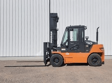 تأجير رافعة شوكية فوركلفت للأيجار في الدمام