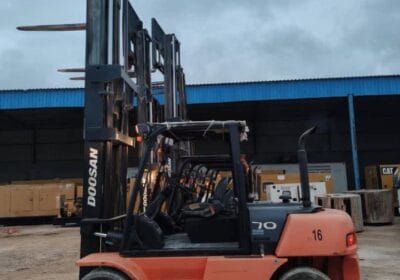 فوركلفت-للايجار-في-الدمام