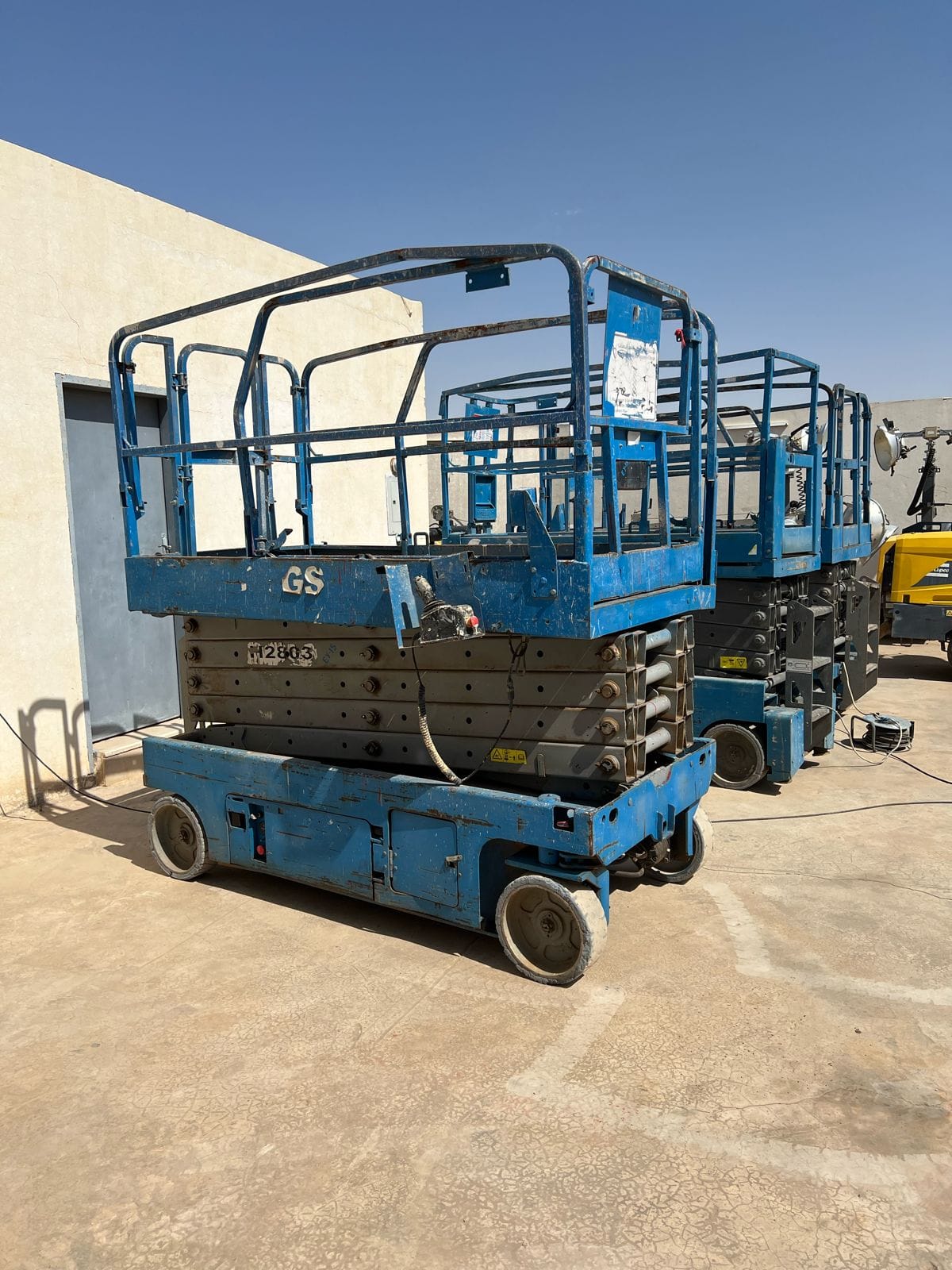 يزر لفت للايجار في السعودية | مان لفت مقصي للإيجار | جميع المناطق (الرياض – جدة – الدمام – الشرقية – الغربية – الوسطى)