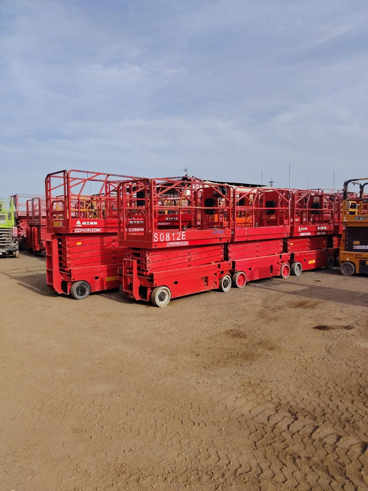 سيزر لفت للايجار في جده معدات رفع تاجير معدات ثقيله رافعه كهربائيه للايجار رافعات #مقصيه للايجار في جده