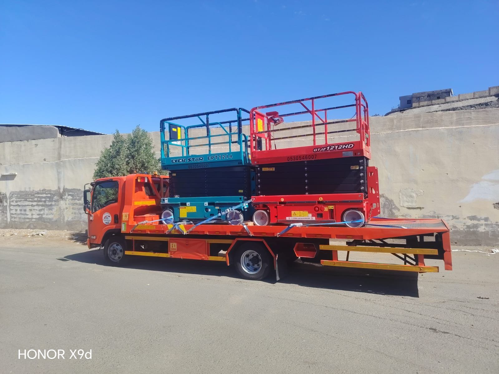 سيزرلفت مقصيه للايجار Sicoors lifts for rental in Dammam