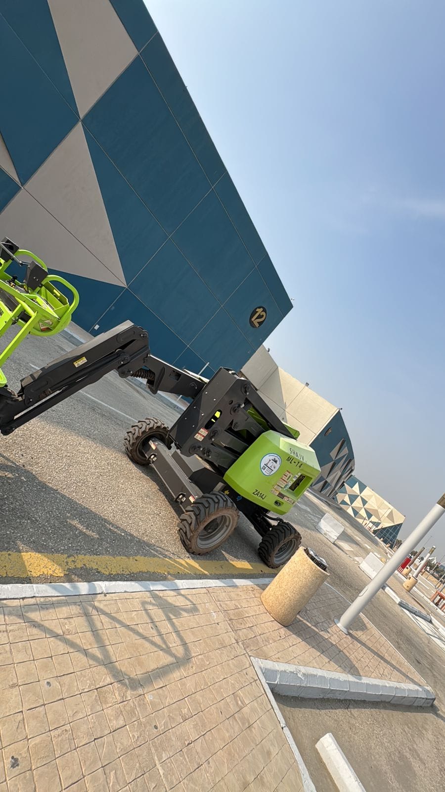 سيزرلفت مقصيه للايجار Sicoors lifts for rental in Dammam