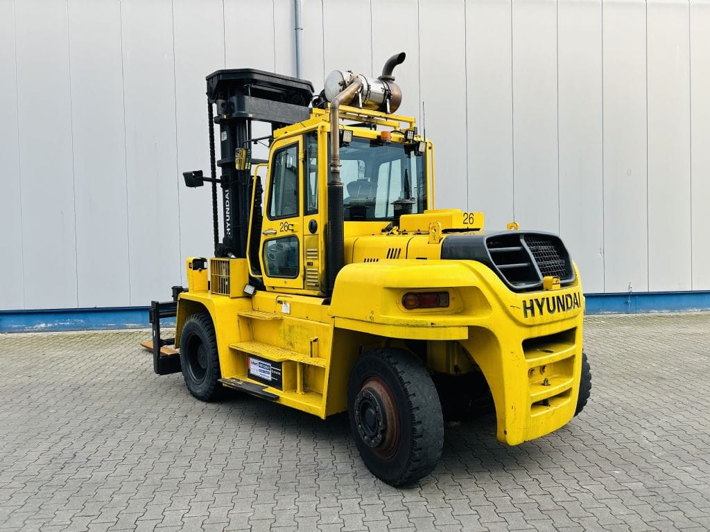 فوركلفت للأيجار في الدمام Forklift For Rental in Dammam عزم الرافعات